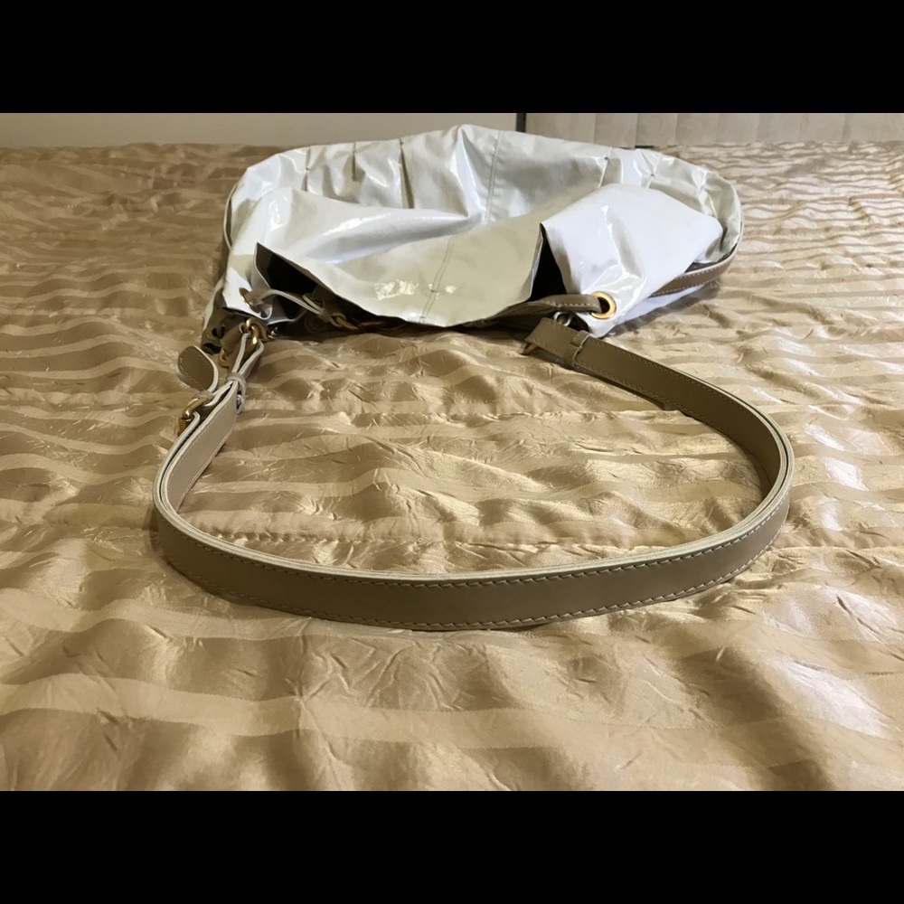FIRM RARE Stella McCartney Very Large White Vegan Hobo Bag - Picture 12 of 15